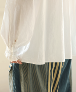 ふわふわコットン　タックフリルブラウス