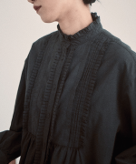 ふわふわコットン　タックフリルブラウス