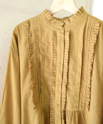 ふわふわコットン　タックフリルブラウス