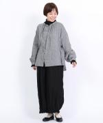 ソリトリネン①　フリルワイドパンツ