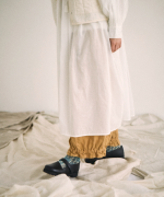 ソリトリネン①　フリルワイドパンツ