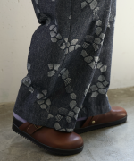 幾何学ジャガード　パンツ