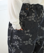 幾何学ジャガード　パンツ