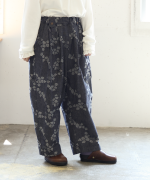 幾何学ジャガード　パンツ