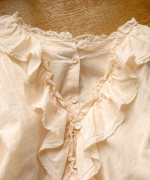 ふわふわコットン　フリルレイヤードブラウス