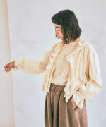 ふわふわコットン　フリルレイヤードブラウス