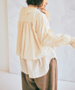 ふわふわコットン　フリルレイヤードブラウス