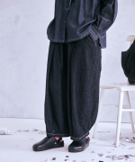 スラブヤーンデニム　タックパンツ