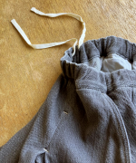 スラブヤーンデニム　タックパンツ