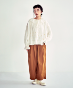 カディコットン刺繡　ブラウス