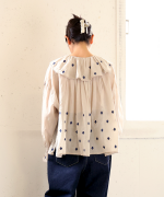 カディコットン刺繡　ブラウス