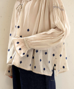 カディコットン刺繡　ブラウス