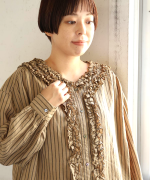 テンセルリネンストライプ　フリルブラウス