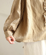 テンセルリネンストライプ　フリルブラウス