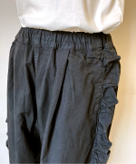 ジンバブエコットンツイル　サイドフリルパンツ