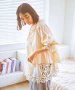 コットンリネンキャンバス×バテンレース　ブラウス