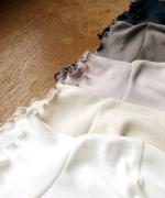 コットンノヴァテレコ　フリルハイネック長袖