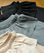 Percee天竺×シアーリブ　フリル衿プルオーバー