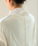 コットンチュール　ハイネックロングTシャツ