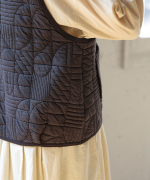 幾何学キルティング　ベスト