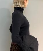 コットンリブニット　タートルネック