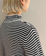 ランダムリブニット　フリルハイネック