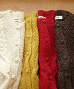 ロービングウールケーブルニット　ベスト