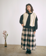 ロービングウールケーブルニット　ベスト