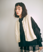 ロービングウールケーブルニット　ベスト