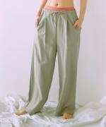 sheer satin イージーストレートパンツ