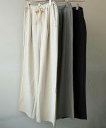 sheer satin イージーストレートパンツ