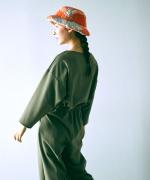 brushed stretch ボートネックプルオーバー