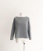 brushed stretch ボートネックプルオーバー